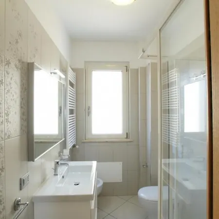 Le Pinete Apartment *